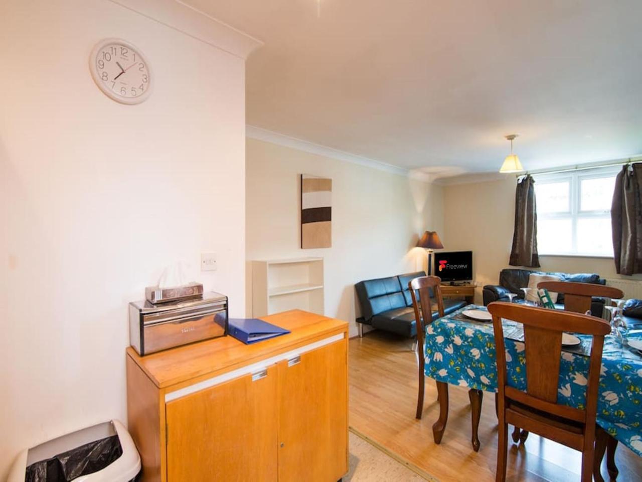 Long Stay Reduced Rates 3P Manchester Bagian luar foto
